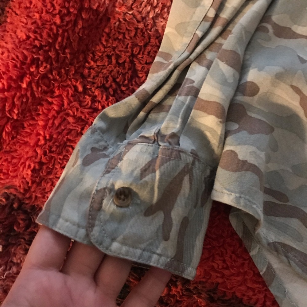 Camo button down top - Picture 5 of 6